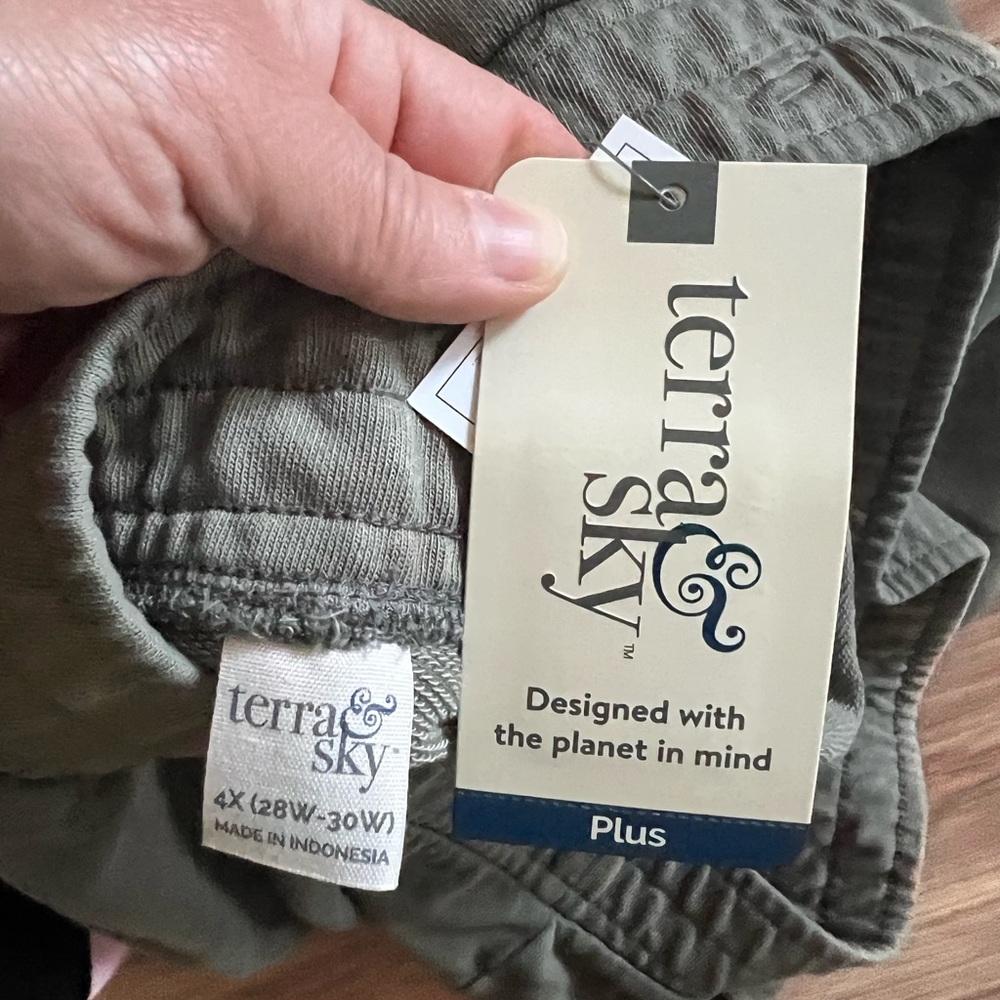 Terra and Sky Cargo pants 4X and 3X - Picture 6 of 9